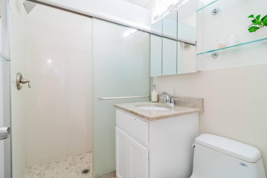4Bedroom Gold Coast Duplex With Jacuzzi In The Bedroom And Optional Valet Parking Чикаго Экстерьер фото