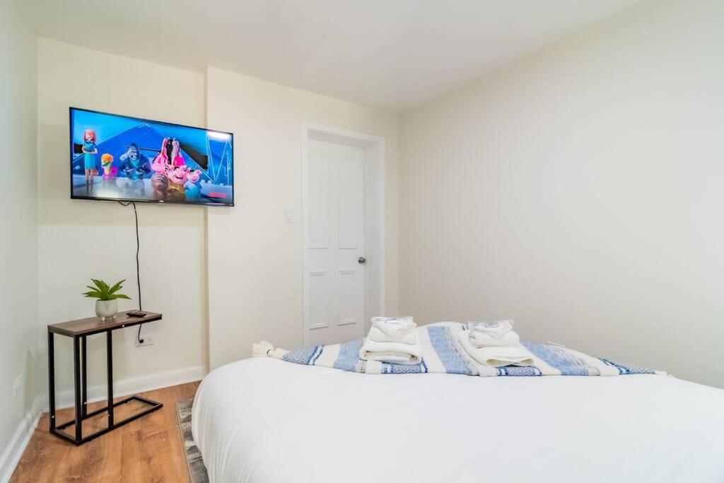 4Bedroom Gold Coast Duplex With Jacuzzi In The Bedroom And Optional Valet Parking Чикаго Экстерьер фото