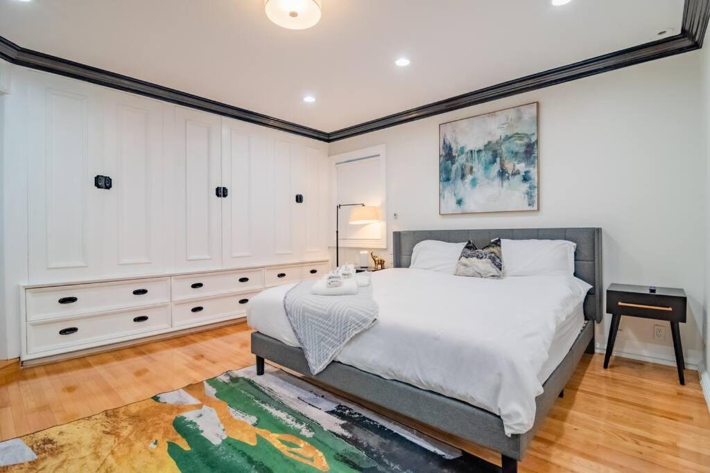 4Bedroom Gold Coast Duplex With Jacuzzi In The Bedroom And Optional Valet Parking Чикаго Экстерьер фото