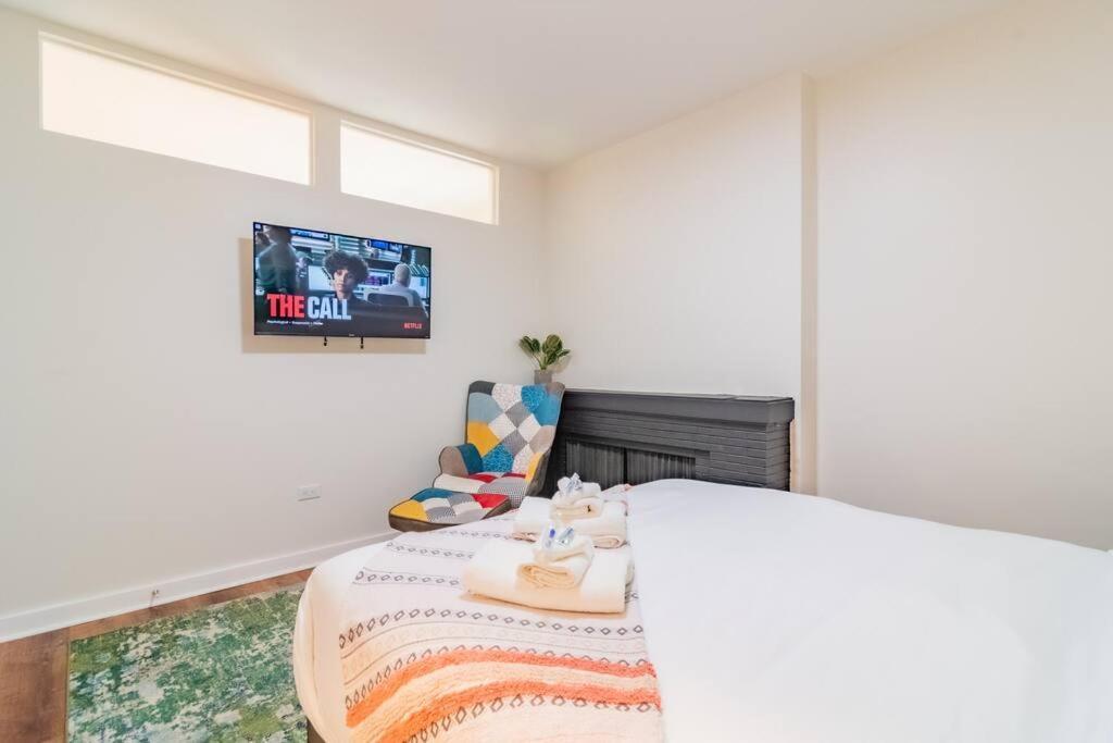 4Bedroom Gold Coast Duplex With Jacuzzi In The Bedroom And Optional Valet Parking Чикаго Экстерьер фото