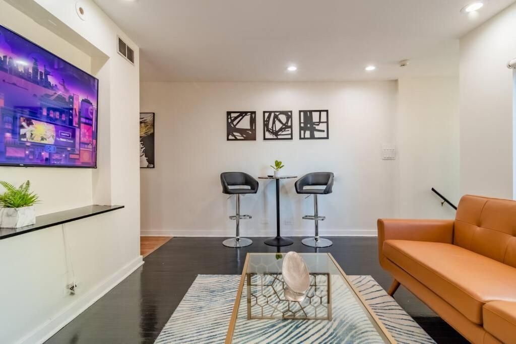 4Bedroom Gold Coast Duplex With Jacuzzi In The Bedroom And Optional Valet Parking Чикаго Экстерьер фото